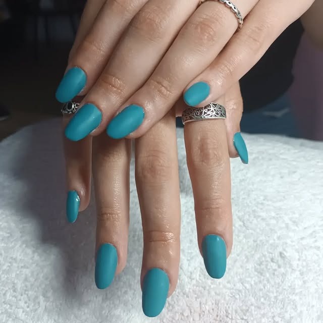 Pose vernis semi-permanent par Byasi'snails